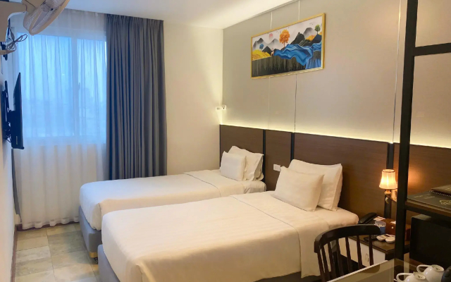 A25 Hotel - 12 Ngo Sy Lien