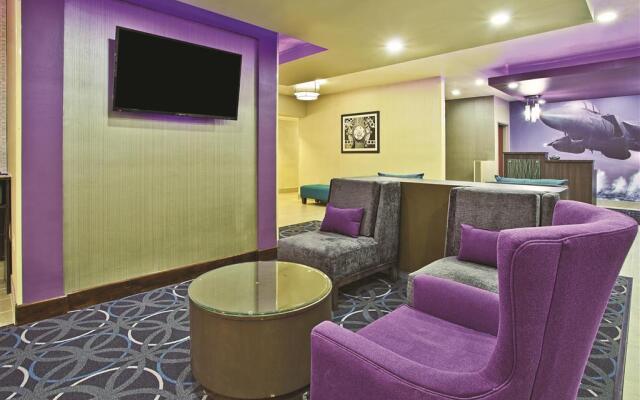 La Quinta Inn & Suites by Wyndham Fairborn Wright