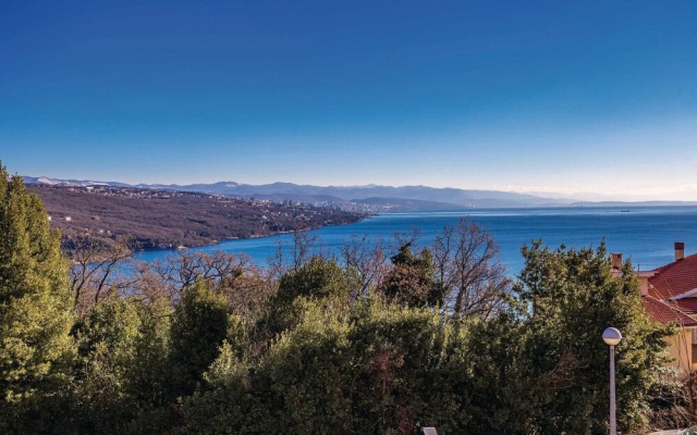 Nice Home in Volosko With Wifi and 1 Bedrooms