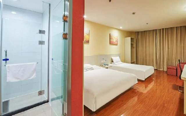 Hanting Hotel Kunming North Railway Station Metro Station