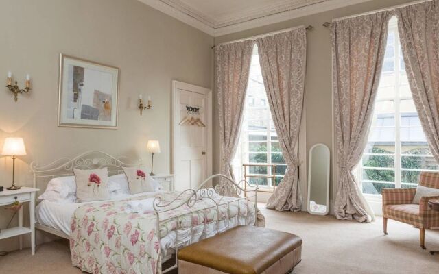 JOIVY Stylish Heart of Edinburgh Gem