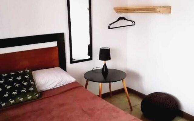 Airport traveler's home. - Hostel