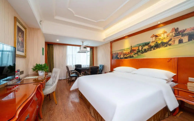 Vienna International Hotel (Shenzhen Bantian Huancheng South Road)