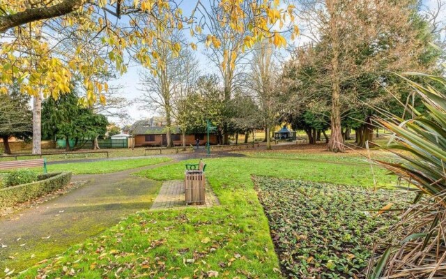 Inviting 1-bed Apartment in Banbury
