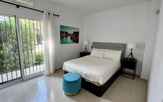 Villa Scenic with Private Pool- Sleeps 8