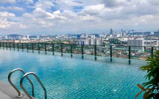 Charming Suite @ Petaling Jaya & Sunway 100Mbps