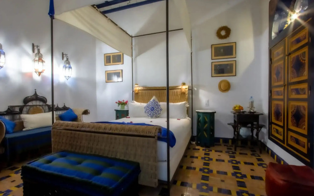 Riad Kaiss by Anika