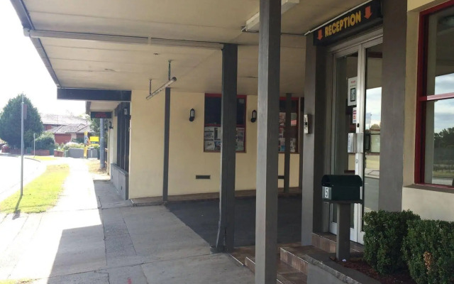 Liberty Plains Motor Inn