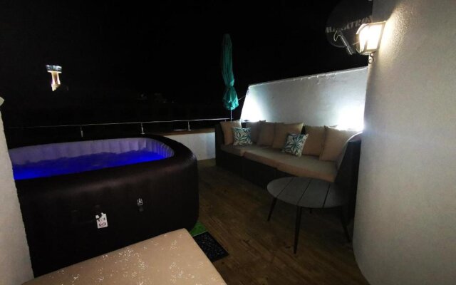 Rooftop 35m2 jacuzzi - plein sud - 2 chambres