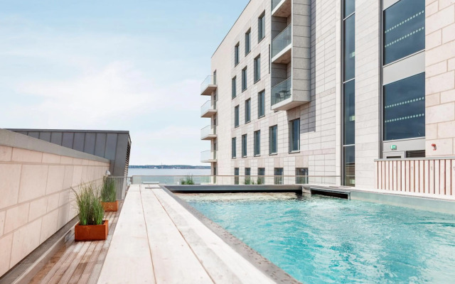 Clarion Hotel Sea U
