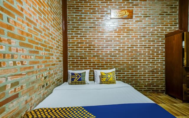 OYO Homes 90996 Desa Wisata Pulesari Syariah