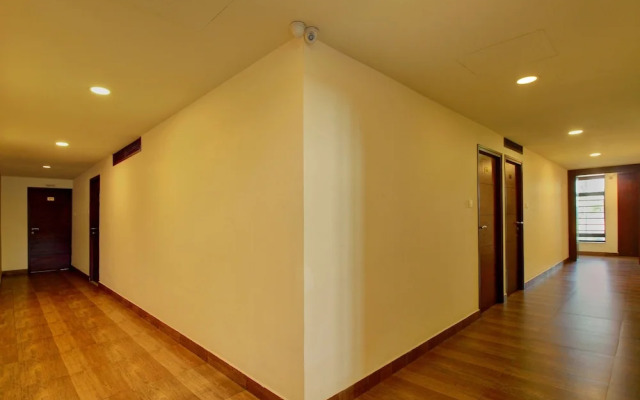 Capital O 19377 Falnir Palace