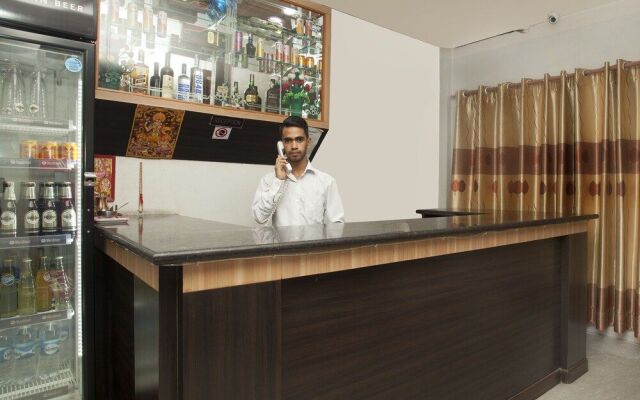 SPOT ON 428 Hotel President