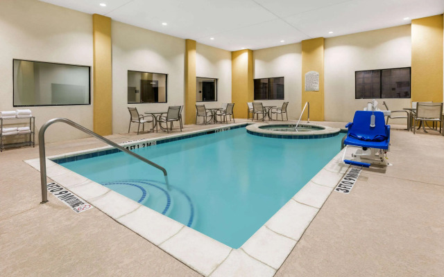 Days Inn by Wyndham Salado