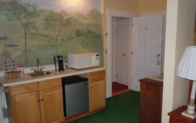 Fitch Hill Inn