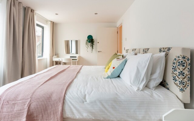 Child & pet friendly | Parking