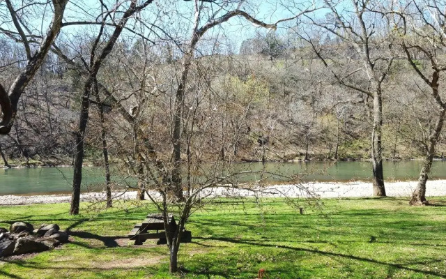 The Jive - Christophers_riverside_cabin