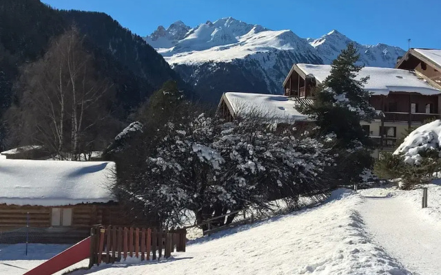 Spacious and Functional Chalet Located Close to the ski Lifts