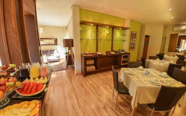 Hotel Canto Belo