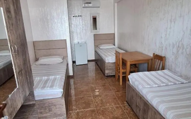 784 Aghmashenebeli Guest House