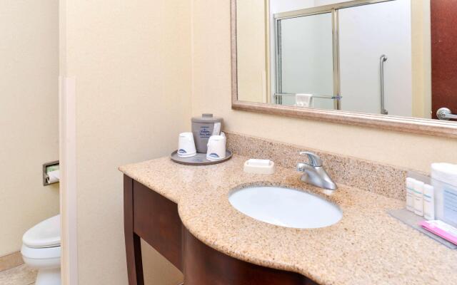Hampton Inn & Suites Muncie