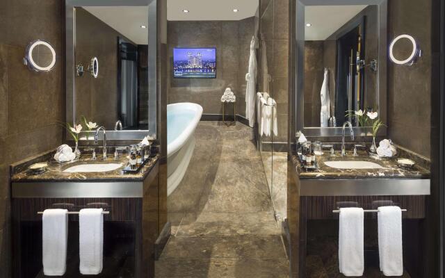 Fairmont Nile City Hotel