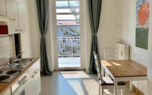 Downtown Chic Apartment Graz - Top 8 self check-in