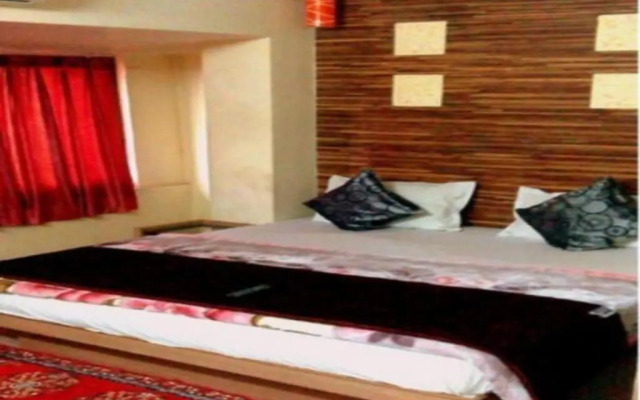 OYO 2289 Hotel Radha Palace