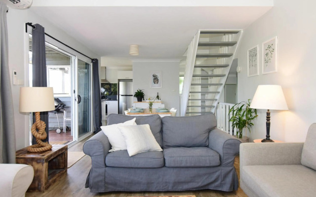 Treetops - Newly renovated, in the village!