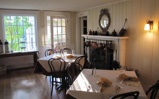 Red Clover Inn and Restaurant