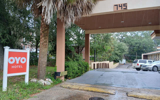 OYO Hotel Tallahassee Downtown