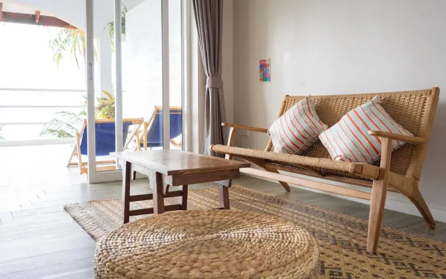 Baan Jai Dee Beach Front Hotel