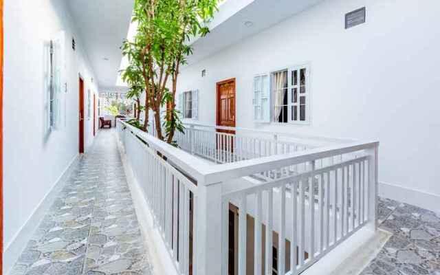 Peony Hotel