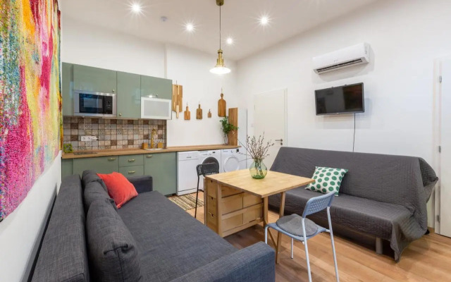 Industrial Style Appartment with AC steps to Gozsdu