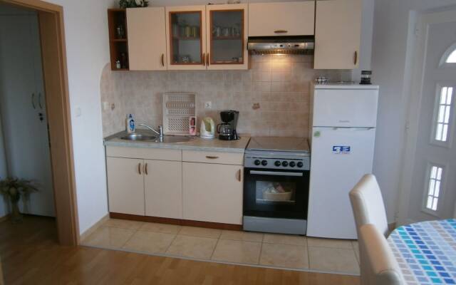 Beautiful Holiday Apartment Sanela for Relaxed Vacation