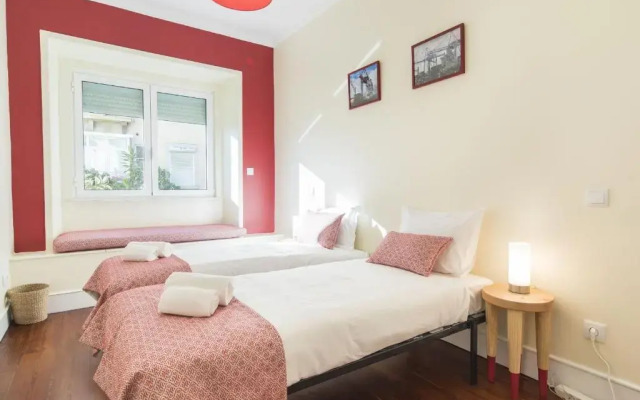 Spacious 4bdr River View