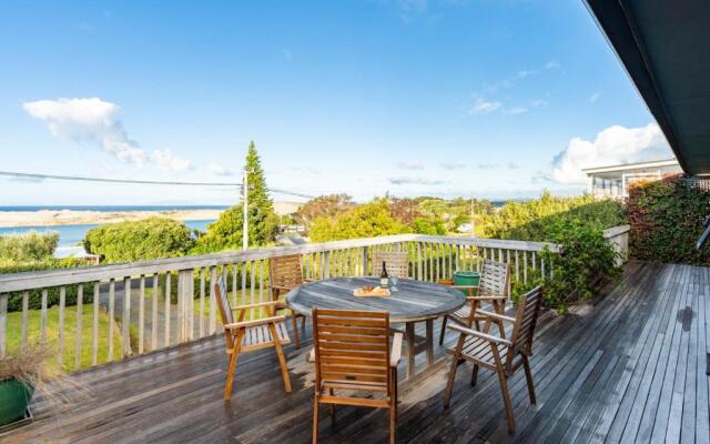 Talinga Ocean Views - Mangawhai Holiday Home