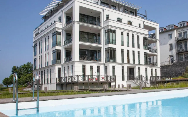 Waterview Cloud - a16737