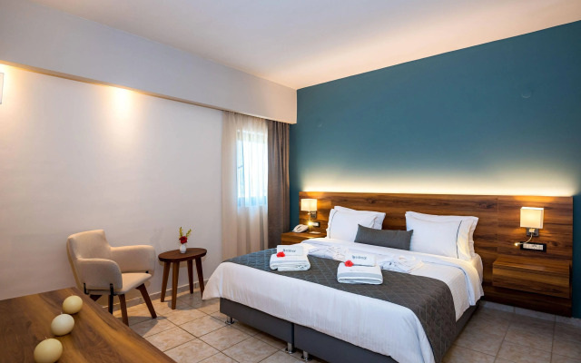 Solimar Aquamarine Resort