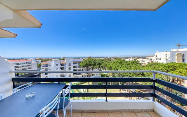 T2 renovated with ocean view Vilamoura
