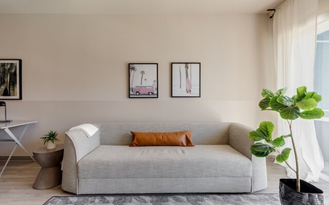 1-Bdrm Getaway in Marina Del Rey (1310)