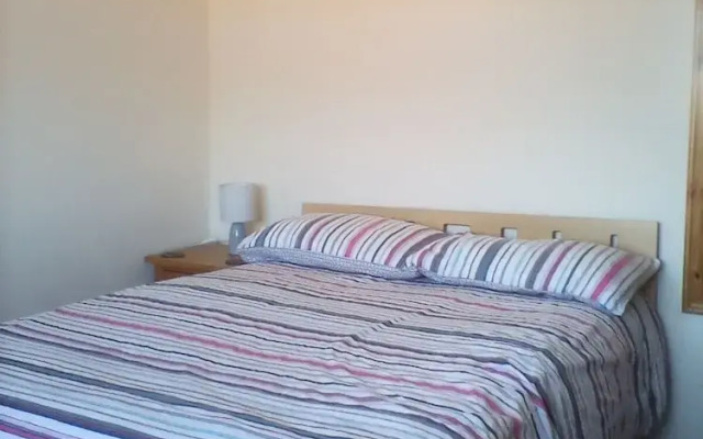 1-bed Apartment in Bridport Great Location