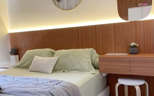 Green Sedayu Apartment by Emily