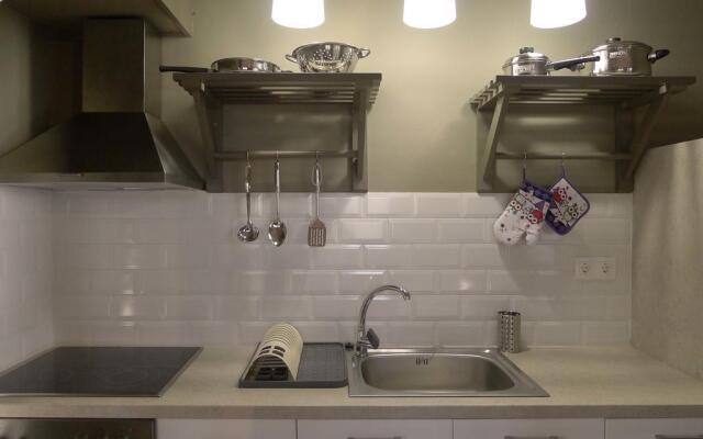 Ampoulos Rooms & Apartments