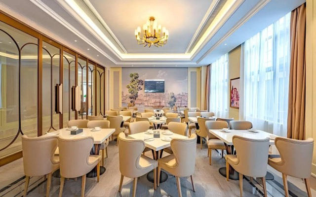 Vienna Hotel Shanghai Songjiang Film & TV Park