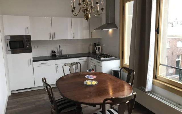 CityApartHotel - de Gruyter