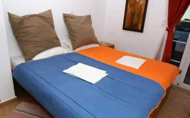 Calliope Maille Studios & Apartments