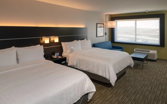 Holiday Inn Express & Suites Tulsa Downtown By Ihg
