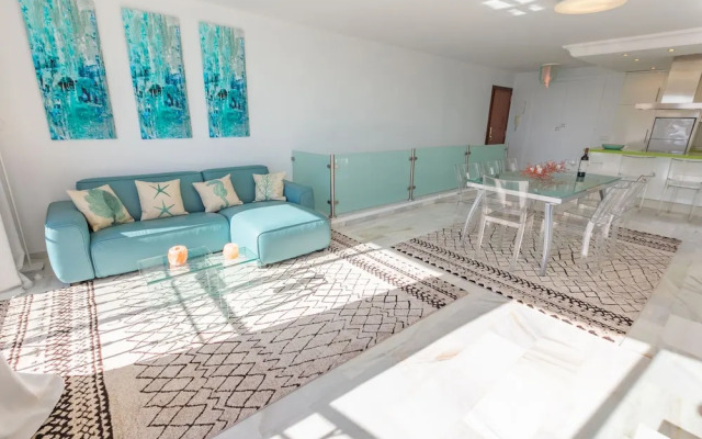 Sea View Puerto Banús Apt SAUNA + PARKING - RDR165