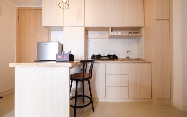 Spacious Bassura City Apartment with Pool View